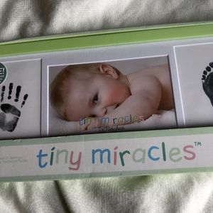 NWT baby foot/handprint frame
